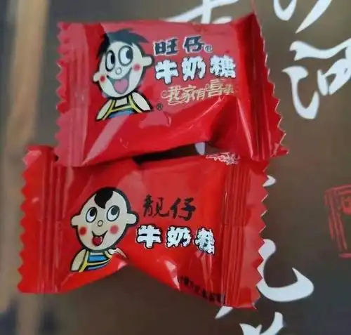 ▼真真是个"靓仔"无疑看这放荡不羁的小刘海总是被碰瓷的旺仔01也太能