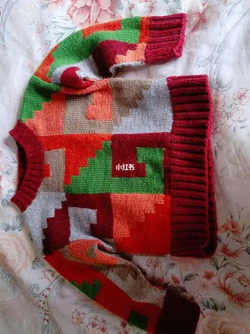 儿童版拼色毛衣