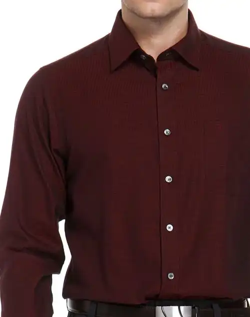枣红色翻领商务印纹长袖衬衫
