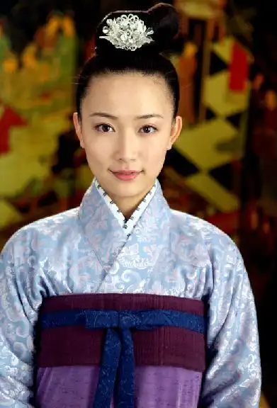 p>郝洛钒,1987年10月14日出生于陕西西安,中国内地女演员,毕业于 a