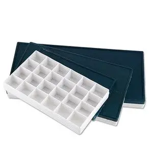 装水粉颜料的盒子图片