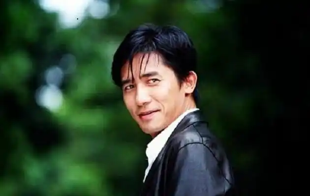 中国十大60后男明星真正的不老传奇