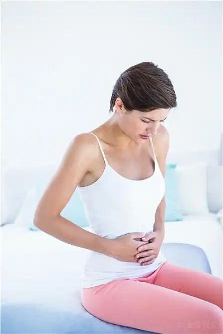 美女_肚子_痛苦_高清图片_全景视觉