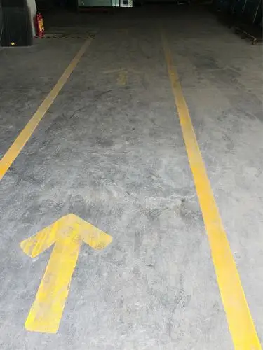 亚新玻璃厂划线