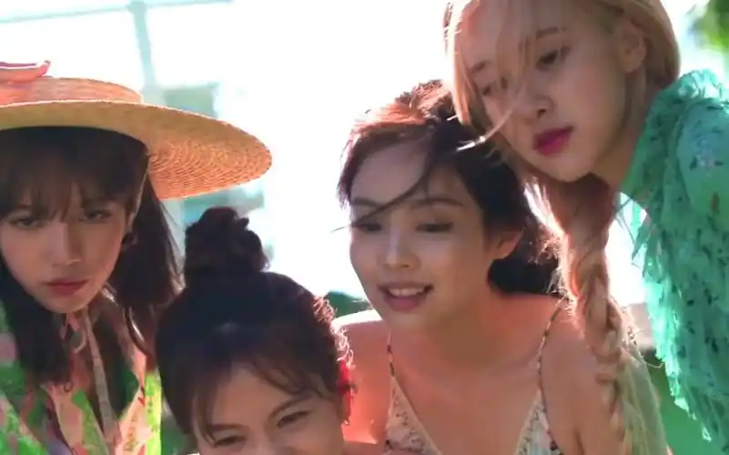 【blackpink】夏威夷夏日日记拍摄花絮,粉墨的夏天专属|夏天就是要看