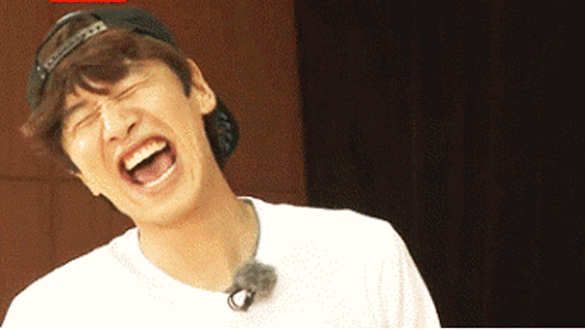 动图搞笑当头一棒李光洙被打gif动图_动态图_表情包下载_soogif