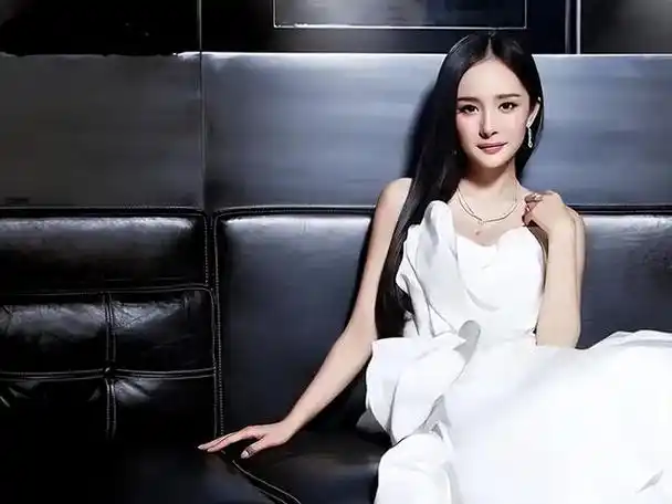 特立独行的杨幂,巅峰期嫁大12岁老公,仅4年离婚,她经历了什么