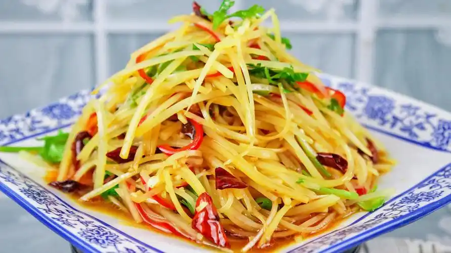 饭店的炝拌土豆丝为啥那么好吃?其实技巧全在这,爽口入味真简单