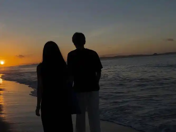 厦门日出情侣不露脸照