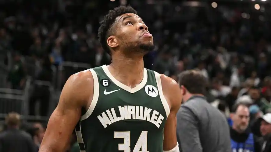 雄鹿敲定新任主帅,猛龙冠军助教上任,字母哥公开盛赞