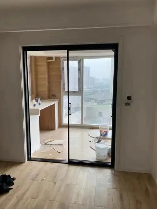 阳台装推拉门绝了装好tata木门发现新大陆