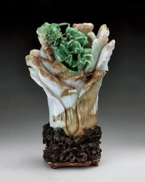 农历壬寅年十一月初五清 翡翠蝈蝈白菜