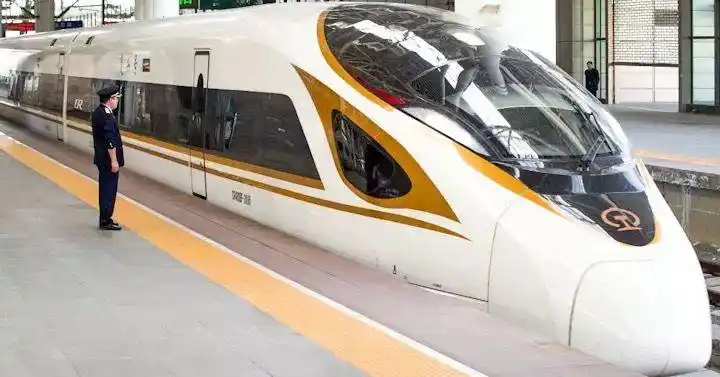 6月6日,已经加开了北京西～深圳北 d901/2次,上海～深圳北 d905/d906