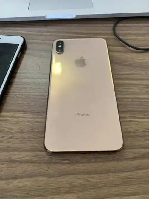 苹果8p是双卡双待吗