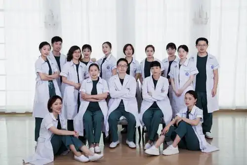 广元市中心医院第五届护理安全月活动–"安全用血"主题活动宣传口号