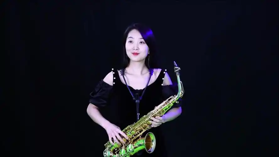 春晓萨克斯演奏《我的快乐就是想你》《忘情牛肉面》大气好听!