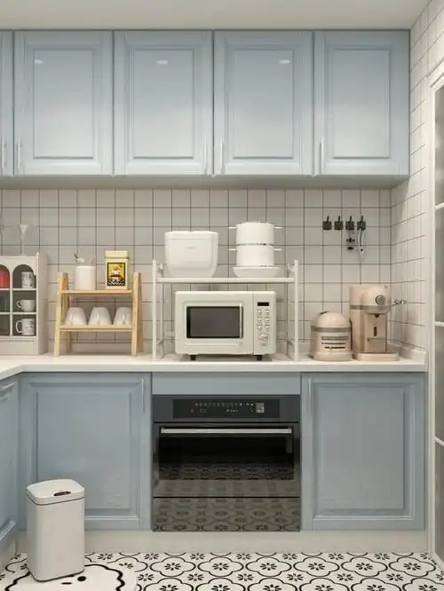 厨房|是天空的颜色,淡蓝色的橱柜好上镜|||蓝蓝的厨房 激发了对做饭的
