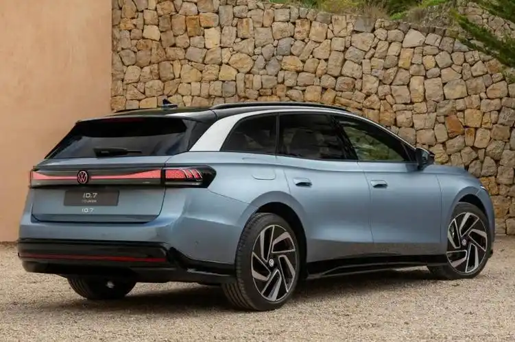 大众推出id7tourer旅行版电动汽车续航最高达685km