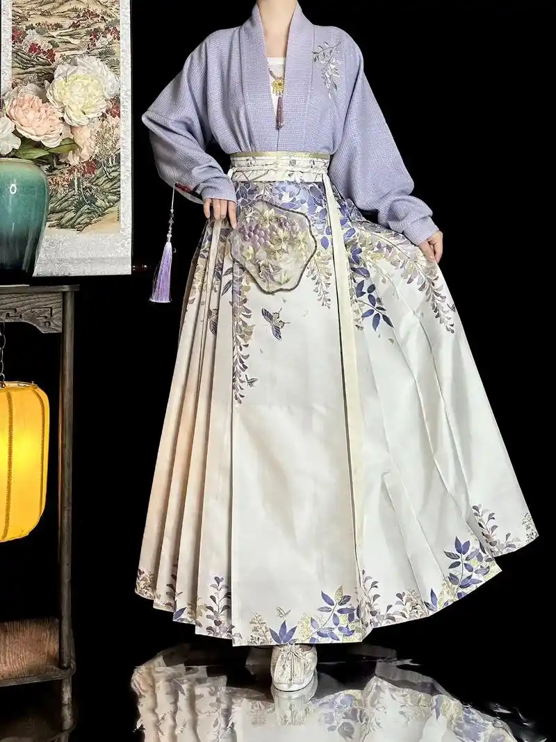 紫藤花马面裙|紫藤挂云木,花蔓宜阳春.永远可以相信钟灵记的审 - 抖音