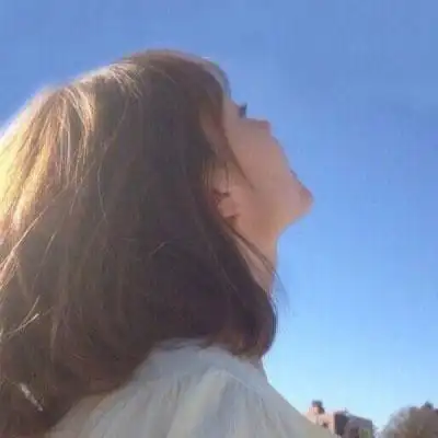 短发背影头像,气质女神美好的一天 - 女生头像 - 潮人个性网