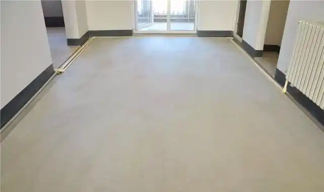 室内细石混凝土楼地面效果厨房天棚返边及烟道口预留效果卫生间门口及