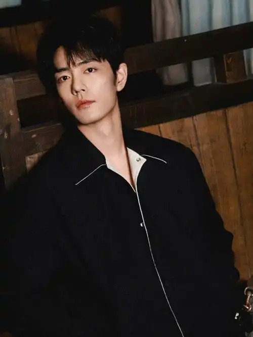 肖战评价自己看秀穿搭##肖战米兰时装周