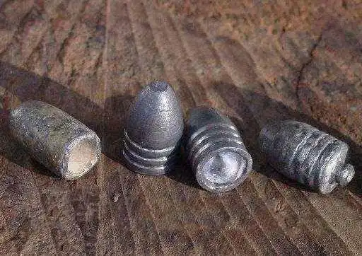 德国人德莱赛发明了采用旋转枪机和定装枪弹的德莱赛步枪,这是栓动