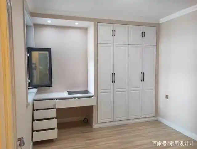 13张嵌入式卧室衣柜设计实景图,让空间更简约舒适