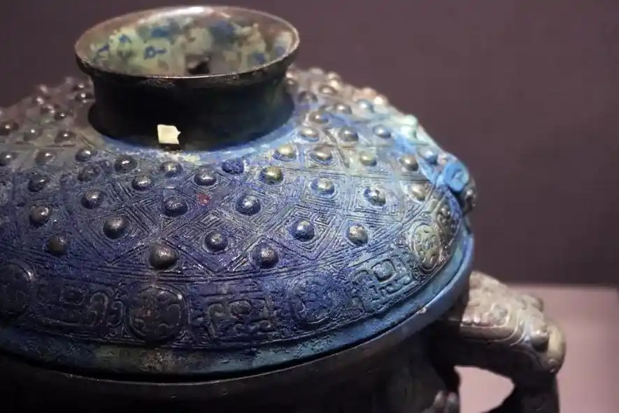 穿越千年带您看见国之重器青铜器的璀璨与辉煌