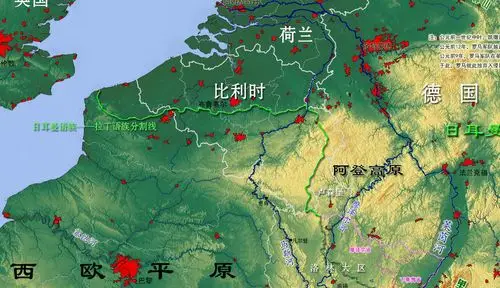 地理结构  今天横亘在法国与德国之间有三个小国:荷兰,比利时,卢森堡