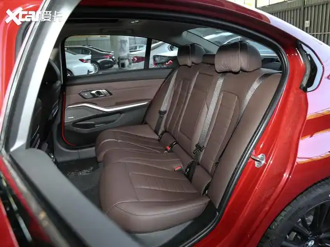 【2020款宝马3系 改款 325li m运动曜夜套装_空间座椅 _46/265张图片