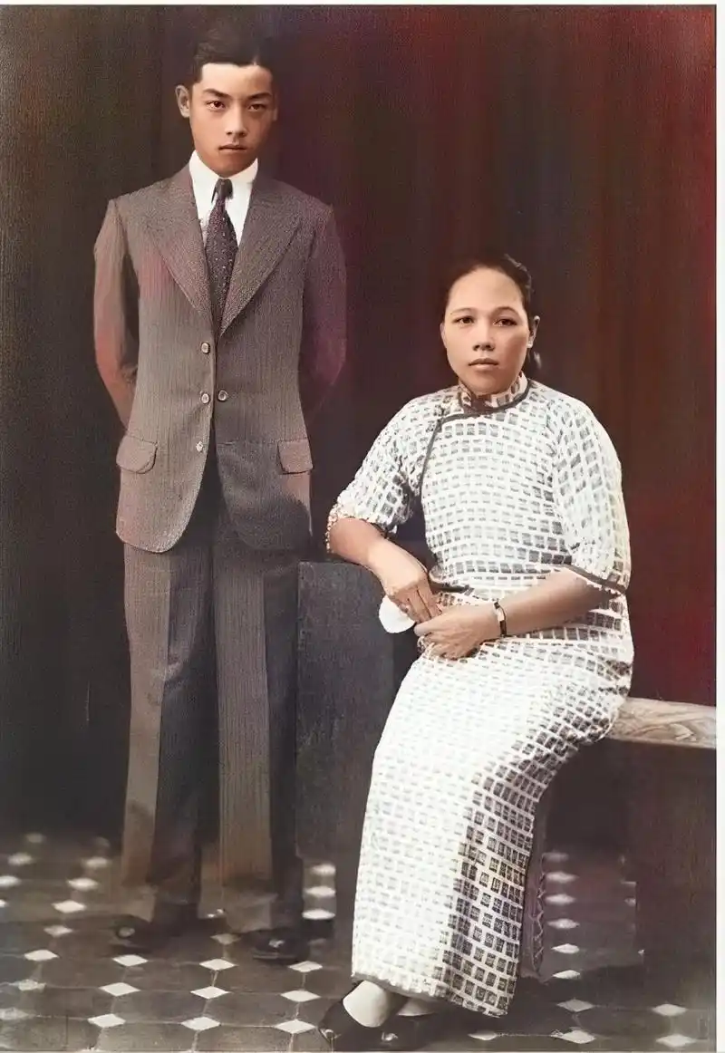 " 当时,李宗仁嫌弃李秀文没文化,说她是个乡下