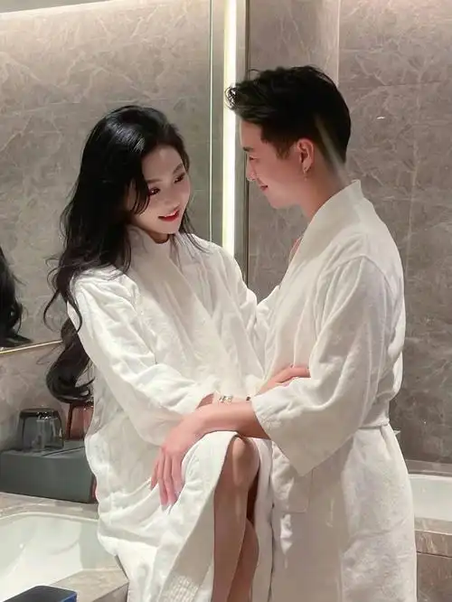 情侣  #拍照姿势不重样  #拍出氛围感  #酒店拍照  #情侣拍照姿势