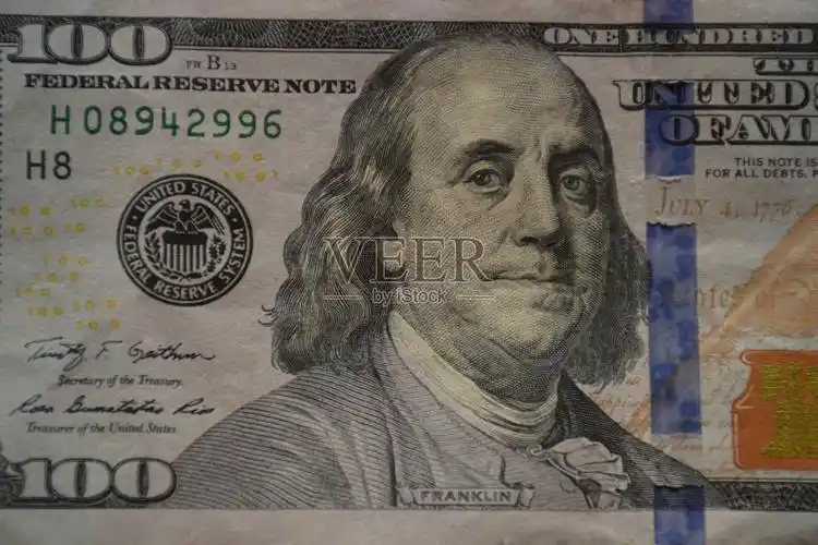 100美元的照片摄影图片