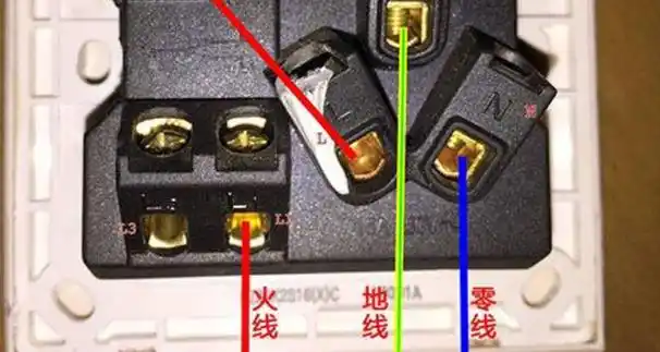 表示此接线柱接火线,n:naught wire的缩写,表示此接线柱接零线,左零右