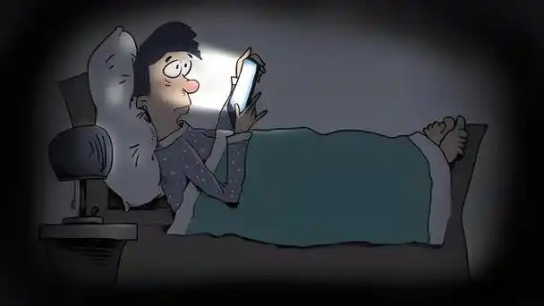 从今天开始请提早关机1小时熬夜刷手机小心青光眼盯上你