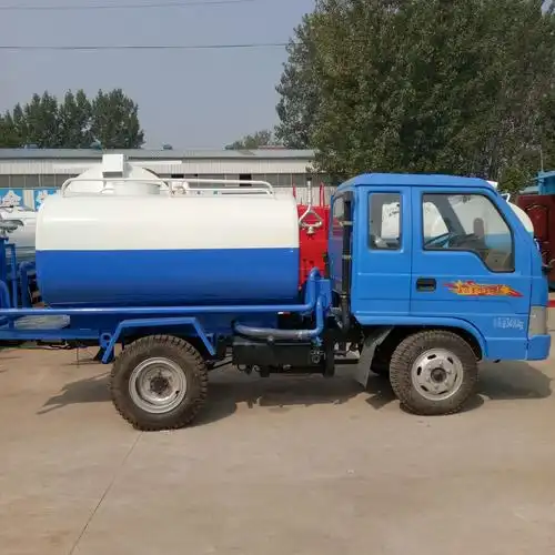 2018年新款农用三轮洒水车高炮雾化除尘洒水车建筑工地高压冲洗