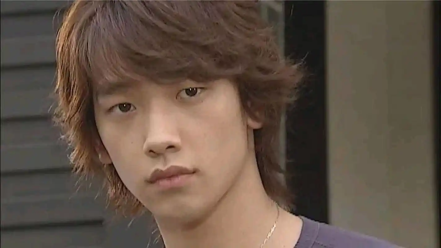 7月10日,许久未见的韩国知名男星rain郑智薰,突然引发了热议,不是和