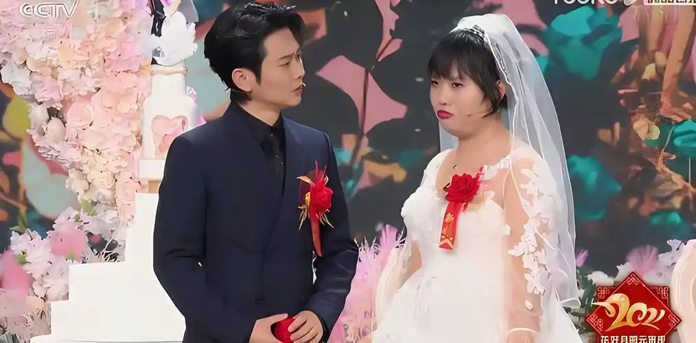 李雪琴提携王建国上春晚,推荐许君聪录综艺,与内娱五