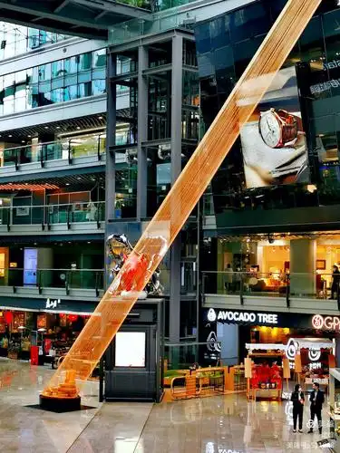 艺术氛围浓厚的侨福芳草地购物中心