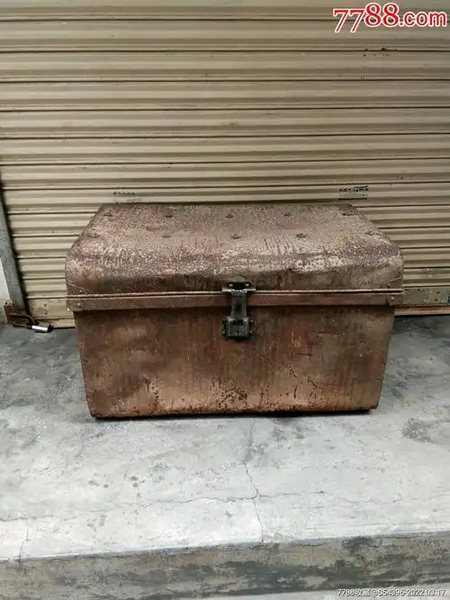 民国金山华侨铁皮箱