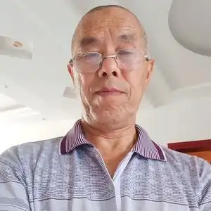 就一个带孙子的刘老头头像