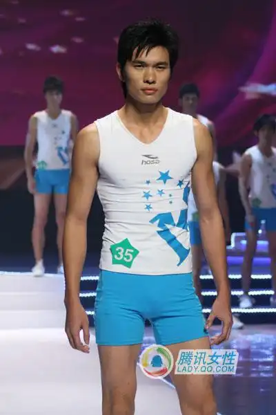 第13届中国模特之星总决赛男模活力装开场秀