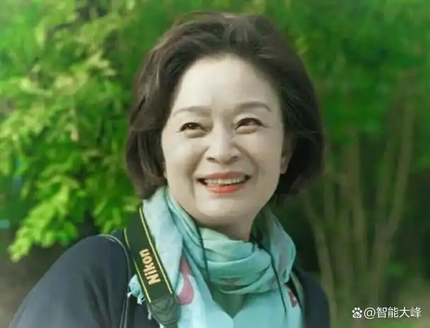 65岁令人惊艳老年女性刘莉莉时尚品味年龄无关美丽