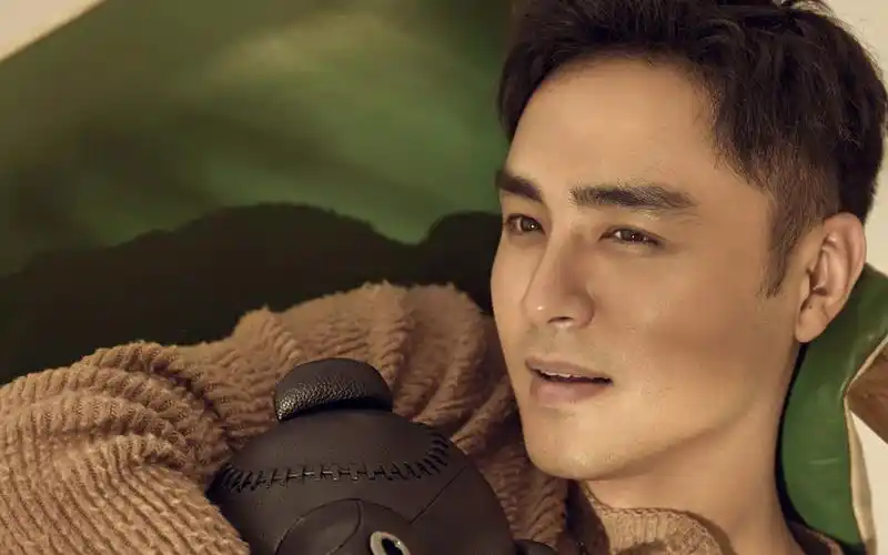 魅力男神明道杂志写真帅气图片壁纸