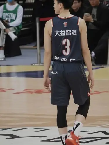 今天是背影小胡_cba_安全感_cba胡明轩_体育赛事_篮球赛事