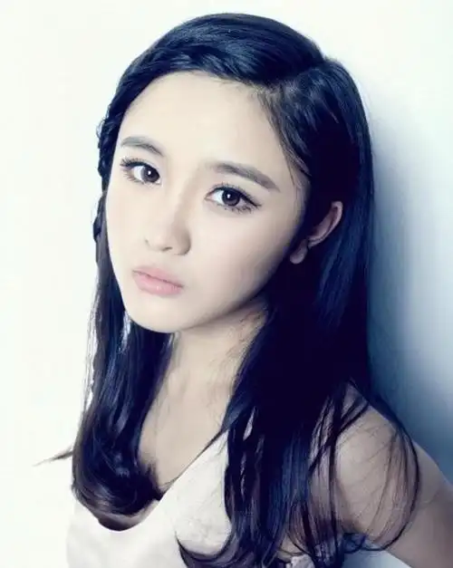 表面是艺人实则是富家千金的明星她们最不怕的就是潜规则