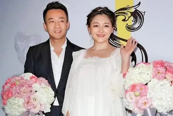 汪小菲与大s:从恩爱夫妻到法庭对峙,真相究竟如何?