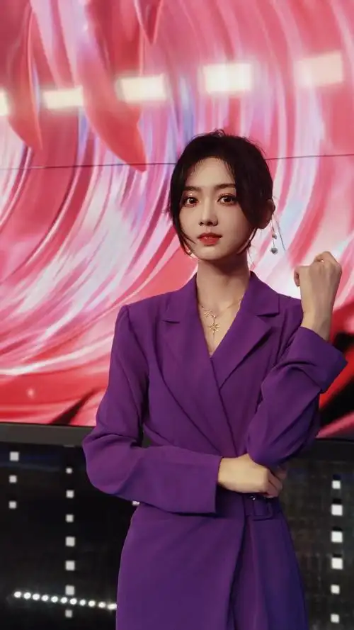 时来天地皆同力,恰逢kpl东西部赛区划分,西部主场落地成都,对灵儿这个