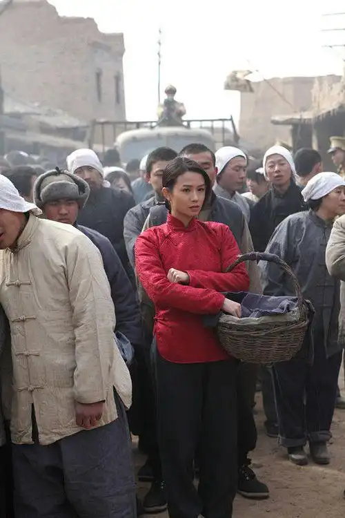 《平原烽火》收视进前三 黄小瑜张子健大打出手